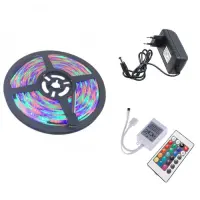 YWXLight 5m SMD 2835 RGB LED valonauha, Kaukosäädin, 300kpl LEDiä, 12V/2A 4pin