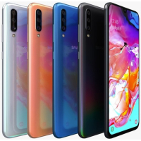 Käytetty Samsung Galaxy A70 6/128Gb  sininen , takuu 1kk